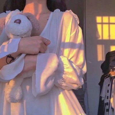 流放皇子百官跪求进都称帝