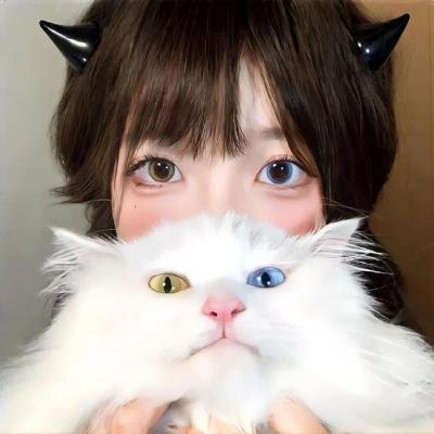 蒙娜丽莎与血月亮