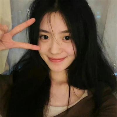 相思月明人倚楼